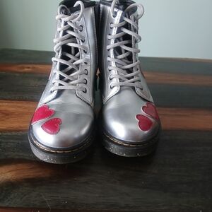 Dr. Martens Kids Boots – US 2 / UK 1 – Youth Size